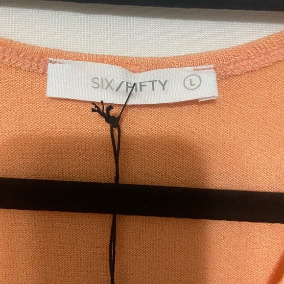 Six Fifty NWT light orange twist front v neck short sleeve blouse size L - Picture 4 of 4